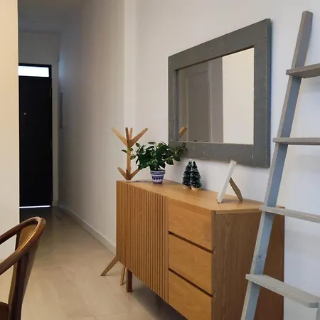 Mensaque Triana, 2 * 세비야
